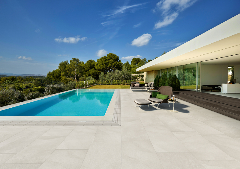 Pool stone look porcelaint tiles2